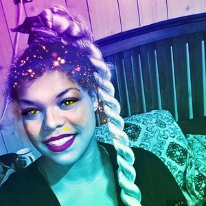 Meet your Posher, Faye